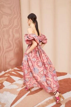 ULLA JOHNSON Izra Gown - Passionflower 8 ULLA JOHNSON Izra Gown - Passionflower -ULLA JOHNSON Outlet ULLA JOHNSON Izra Gown PASSIONFLOWER 04