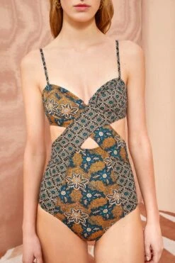 ULLA JOHNSON Luna Maillot - Parrot 8 ULLA JOHNSON Luna Maillot - Parrot -ULLA JOHNSON Outlet ULLA JOHNSON Luna Maillot PARROT 02 ALT