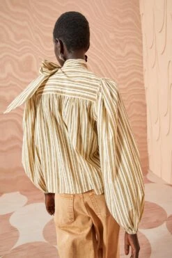 ULLA JOHNSON Opal Blouse - Sand 7 ULLA JOHNSON Opal Blouse - Sand -ULLA JOHNSON Outlet ULLA JOHNSON Opal Blouse SAND 0029