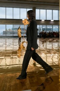 ULLA JOHNSON Ollie Mid–Rise Pants - Noir 10 ULLA JOHNSON Ollie Mid–Rise Pants - Noir -ULLA JOHNSON Outlet UllaJohnsonF25Side07 7a415839 f284 4564 9f42 b9d0a8d56b08