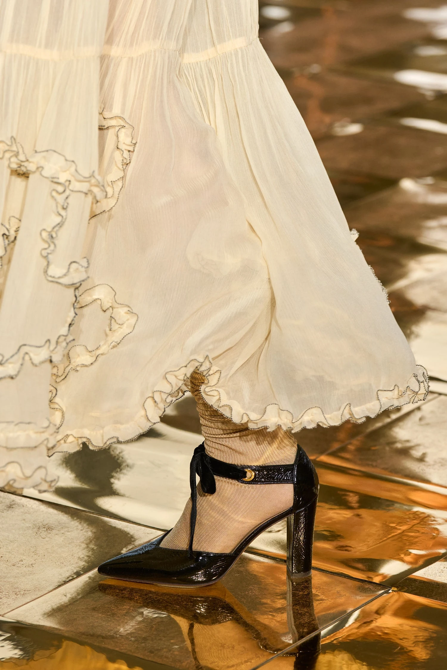 ULLA JOHNSON Corinna Eyelet Detail High Heel - Noir 5 ULLA JOHNSON Corinna Eyelet Detail High Heel - Noir - Image 5